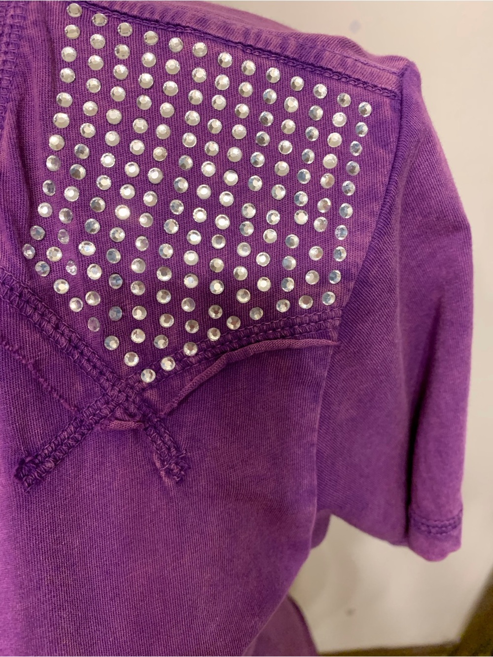 Affliction Purple tee with Rhinestones - Picture 4 of 6
